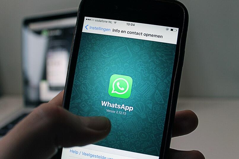 whatsApp-logo matkapuhelimessa