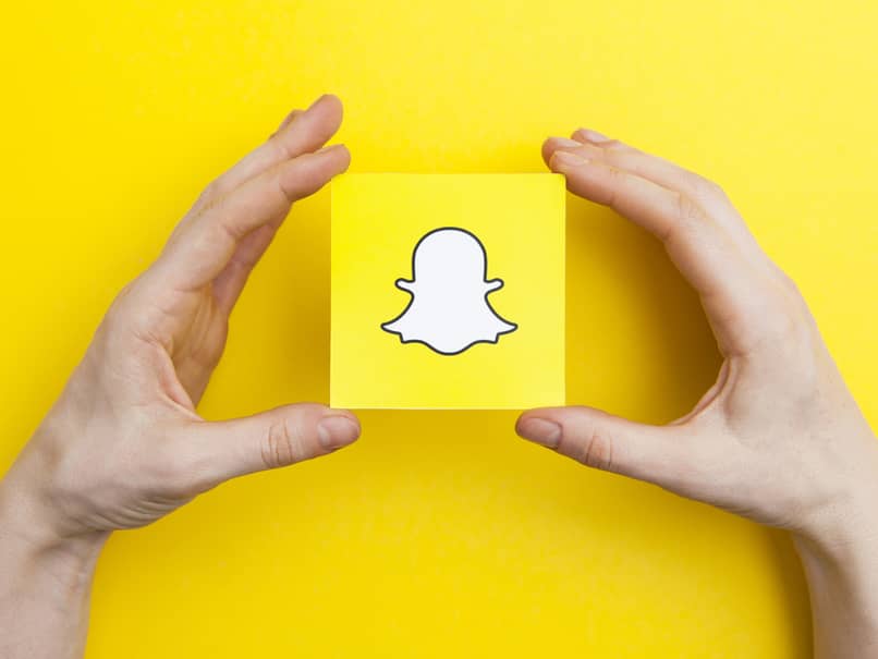 snapchat-logo