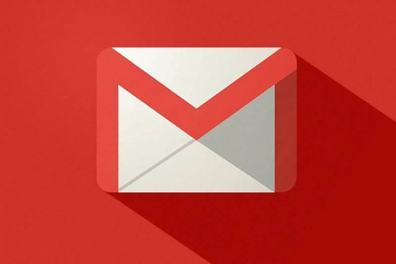 gmail-logo punaisella taustalla