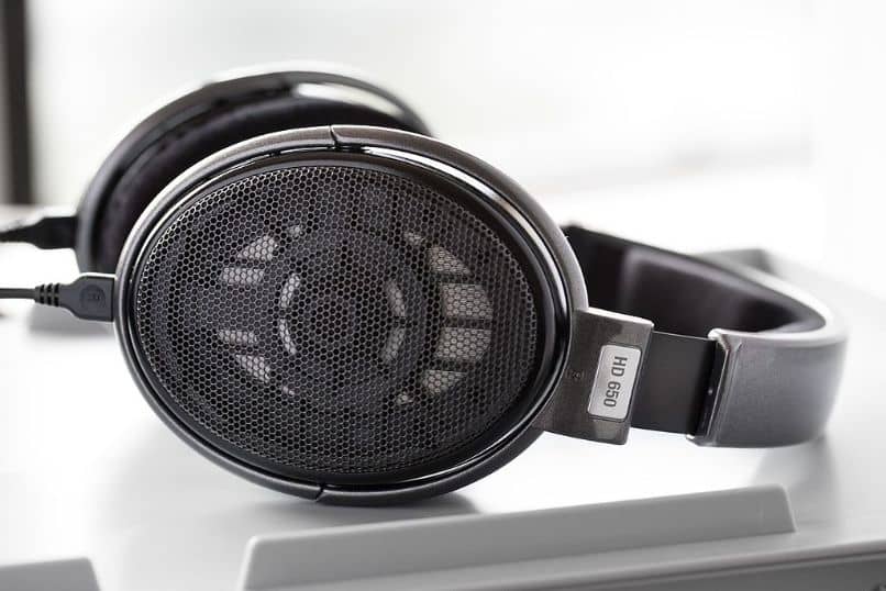 Kuinka järjestää tai luetteloida kappaleita tai musiikkia PC: n TagScanner-ohjelmalla 1 auriculares negros mesa 13177