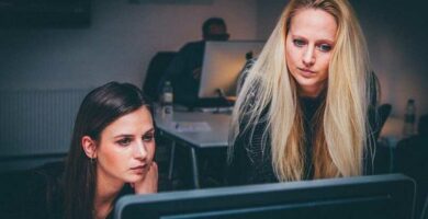 mujeres computador windows 12040