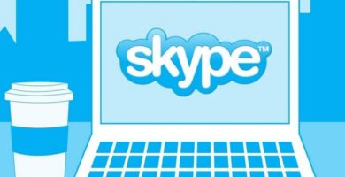 skype azul cafe laptop