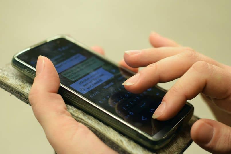 Tarkista WhatsApp-verkkoistunnot