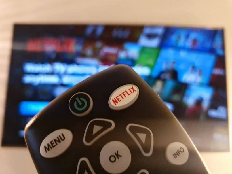 kirjautumalla netflixiin kaukosäätimellä