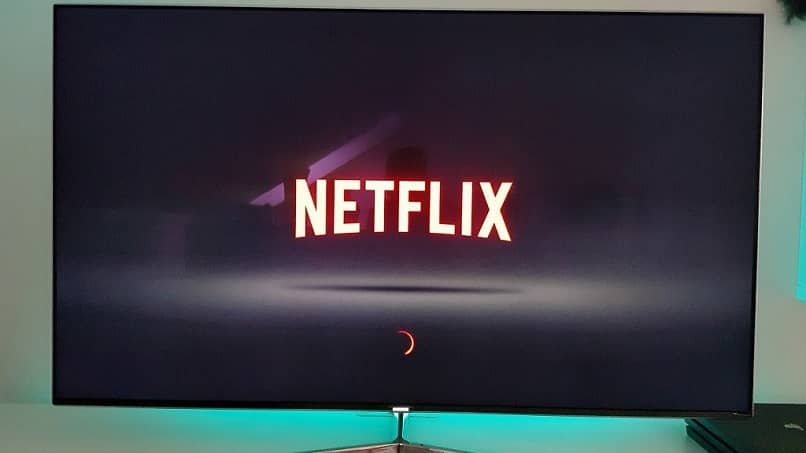 sininen valo netfliz latautuu