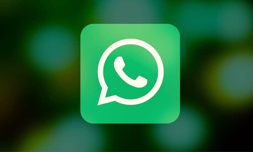 whatsapp-logo taustalla