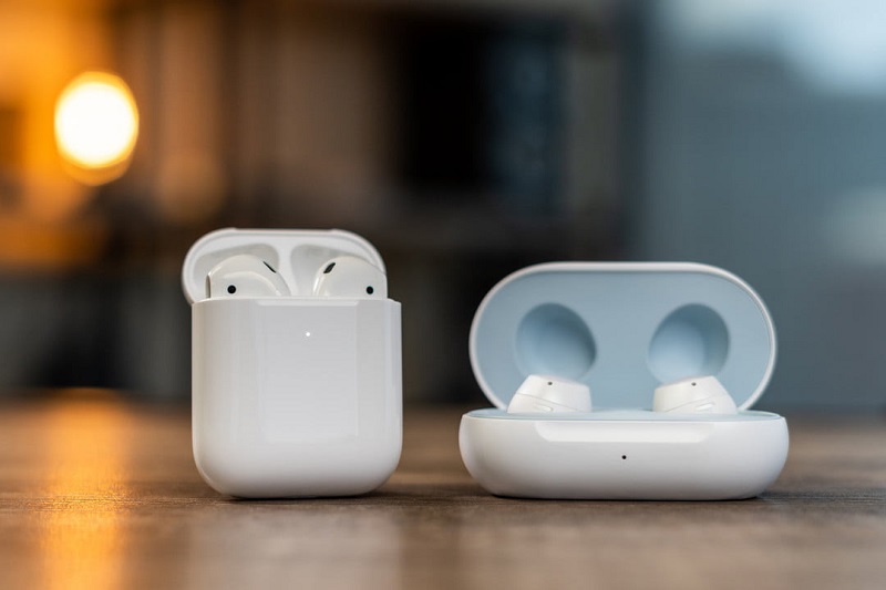 Galaxy Buds y Airpods 1