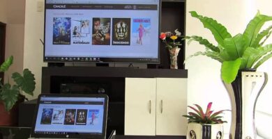 Kuinka katsella PC-elokuvia Samsung Smart TV: lläni ilman kaapeleita (esimerkki) 38 Samsung Smart TV laptop