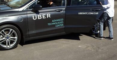Kuinka peruuttaa UBER - Peruuta UBER-matka ilman vaivaa (esimerkki) 12 auto uber negro