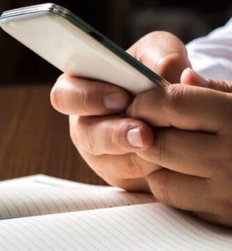 Kuinka synkronoida Windows 10 People Contacts iOS: n kanssa 2 book smart phone feature 1000x450