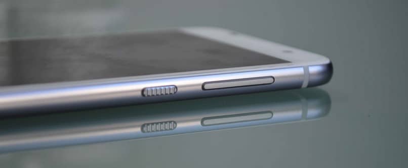 Kuinka vaihtaa kappaletta äänenvoimakkuuspainikkeilla Androidissa 1 botones volumen iphone