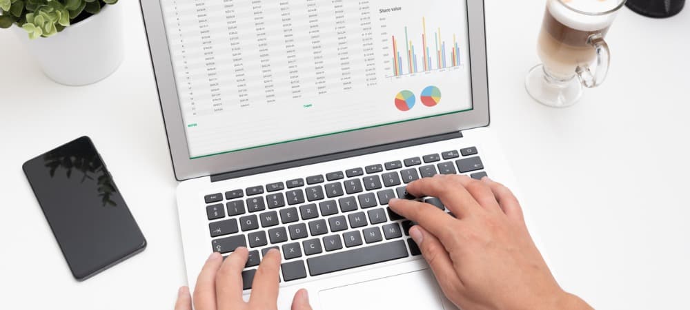 Kuinka lisätä avattavia luetteloita tietojen validoinnista Excel 2010 -laskentataulukoihin 1 excel spreadsheet featured