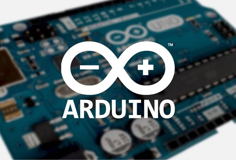 logo blanco de arduino