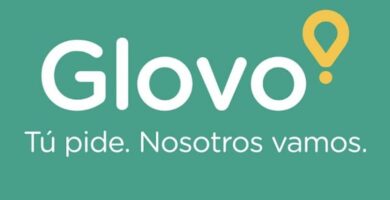 logo glovo fondo verde letras blancas