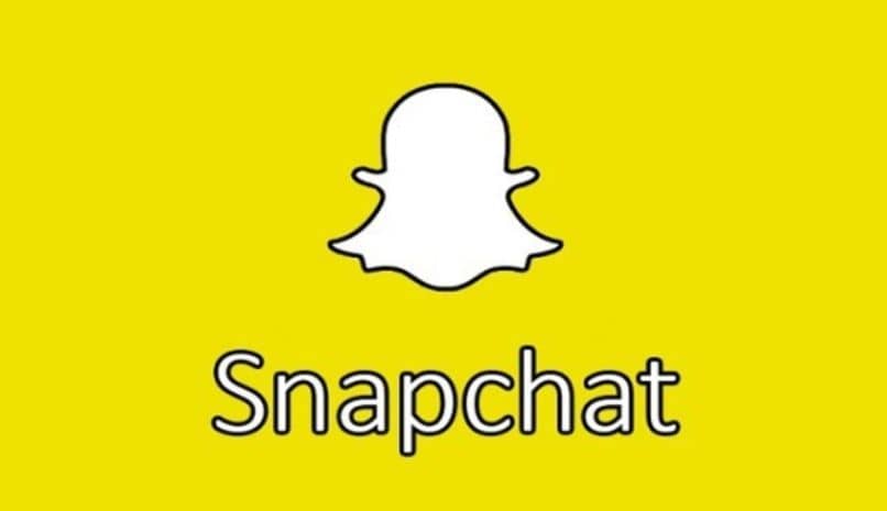 logo snapchat amarillo