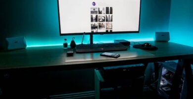 Mitä eroa on lepotilassa ja horrostilassa Windowsissa? 4 ordenador con iluminacion