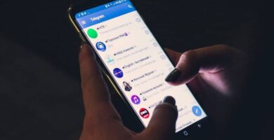 Yhteystietojen poistaminen Telegram-sovelluksesta Android- tai iOS-laitteissa - erittäin helppoa (esimerkki) 18 persona chat