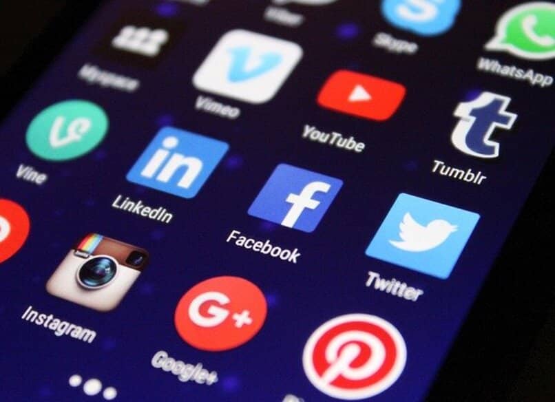 Mitkä ovat julkisen tai yksityisen profiilin saamisen edut ja haitat Instagramissa? 1 redes sociales telefono 12509