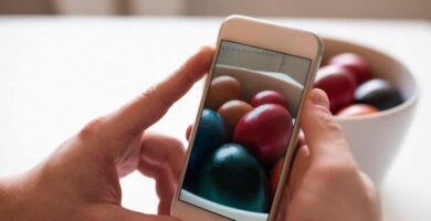 smart phone tech easter egg mobile featured 1000x450