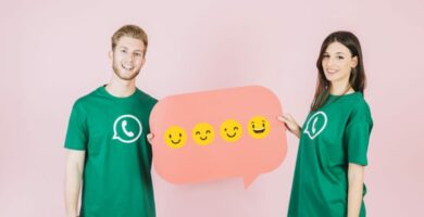 Mitä WhatsApp-hymiöt, hymiöt ja hymiöt tarkoittavat? 28 sonriente hombre mujer emoticones 12342