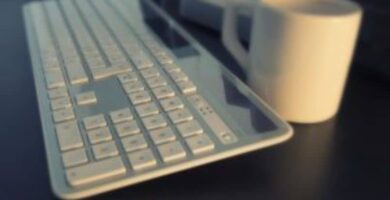 Kuinka luoda omat mukautetut pikanäppäimet Windows 10: ssä? 28 teclado mesa taza