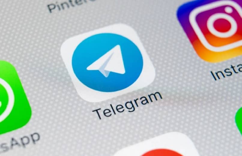 telegram pantalla celular 10848