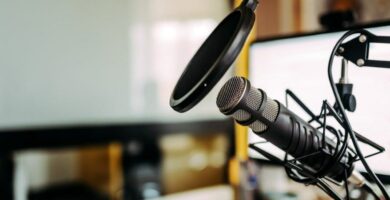 Mikä on podcast ja miten aloitan kuuntelun? 7 what is a podcast 1000x450