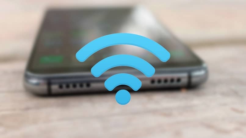 matkapuhelimeen kytketty wifi-signaali