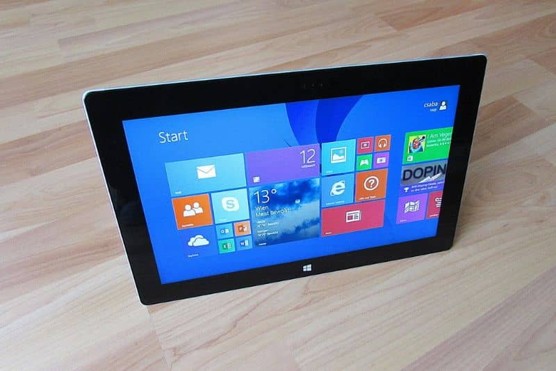 Windows 10 -kosketusnäyttöinen tabletti