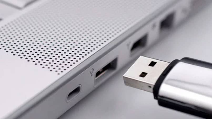 usb on tulossa tietokoneeseen