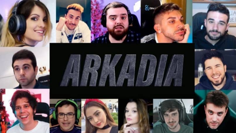 Latinalaisamerikkalaiset youtubers-striimit osallistuvat arkadiaan 