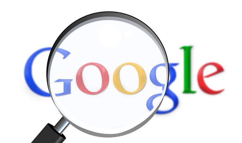 tarkkaile Google-logoa