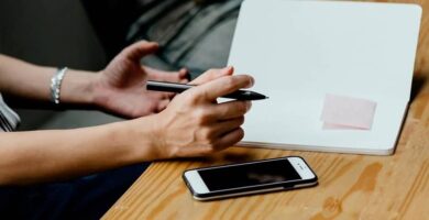 Parhaat sovellukset häiriötöntä kirjoittamista varten Androidilla ja iOS: llä 30 1627374163 mujer telefono mesa