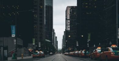 Missä UBER -toimistot ovat? - UBER -TOIMISTO 4 ciudad calle trafico taxi