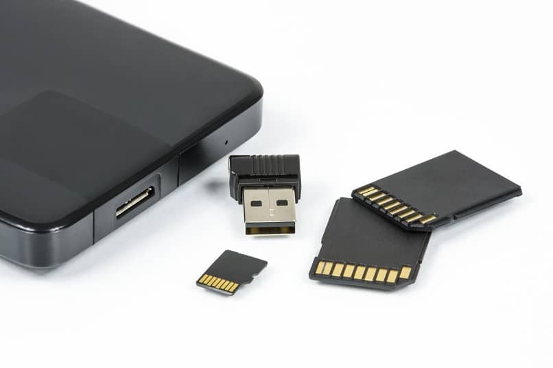 dispositivos almacenamiento memorias usb sd