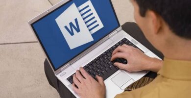 hombre laptop poner color