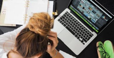 laptop video youtube