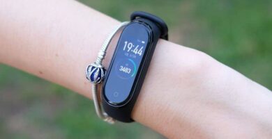 mano pulsera xiaomi negro