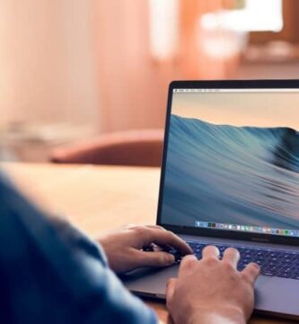 Kuinka kirjoittaa NTFS -levyille Macissa, joilla ei ole luku- ja kirjoitusoikeuksia (esimerkki) 3 persona escribiendo mac