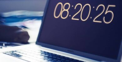 Kuinka laittaa ja asettaa valokuvani Windows 10 -näytönsäästäjälle? 38 protector de pantalla hora windows