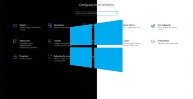 Kuinka vaihtaa tumman ja vaalean teeman välillä automaattisesti Windows 10: ssä? (Esimerkki) 22 tema claro y oscuro en Window 10