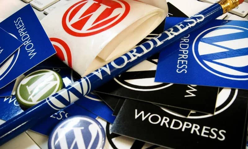 erilaisia ​​artikkeleita wordpress -logolla
