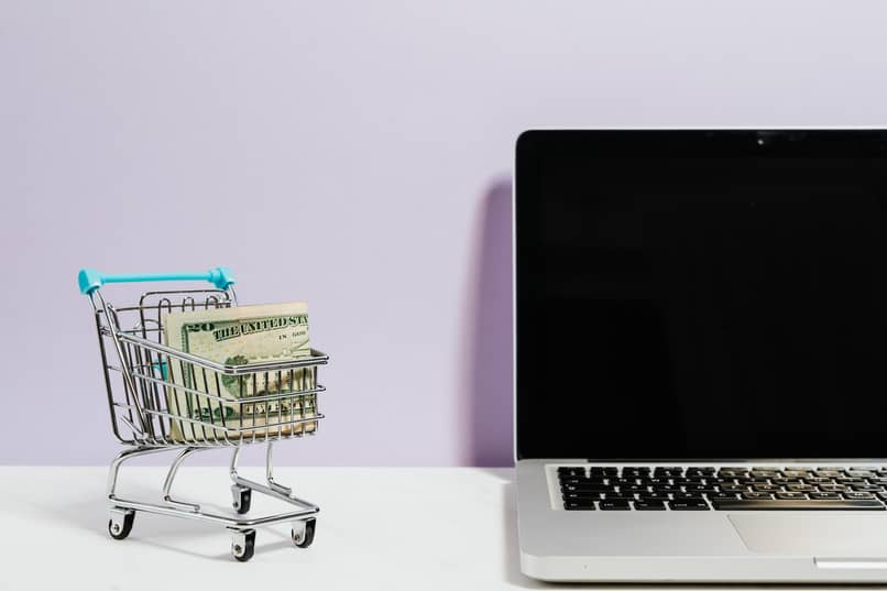 ostoskori ja tietokone