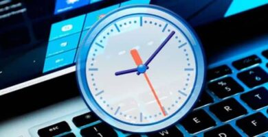 Kellon värin mukauttaminen ja vaihtaminen Windows 10: ssä helposti 8 Reloj teclado 2