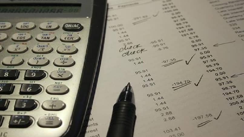 Mitkä ovat painotetun keskiarvon menetelmän ominaisuudet, edut ja haitat? 1 calculadora lapiz metodo ponderado 10636