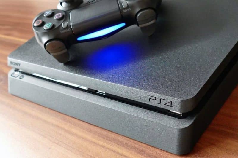 consola y control de PS4