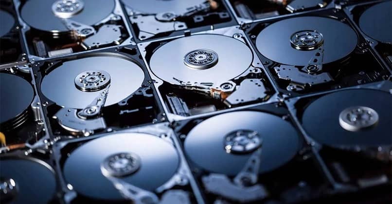 Kuinka laajentaa tai jakaa enemmän tilaa kiintolevyosioon Windows 10: ssä? (Esimerkki) 1 discos duros