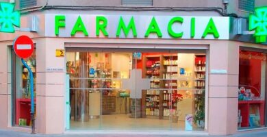 fachada farmacia 10400