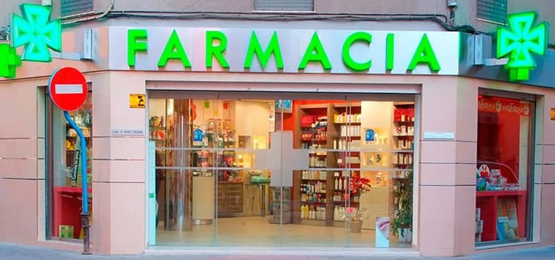 fachada farmacia 10400