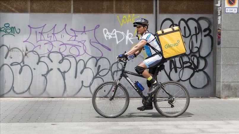 Kuinka työskennellä Glovon kanssa - Glovolla työskentelyn vaatimukset (esimerkki) 1 glovo repartidor bicicleta 2